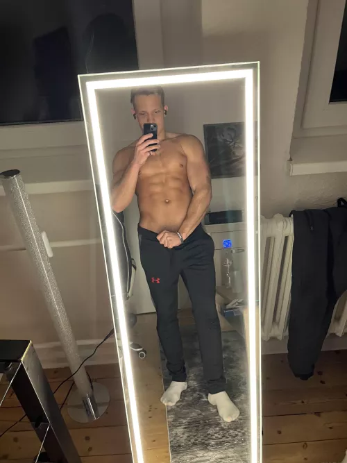 Heyy, is my body lickable💦👀