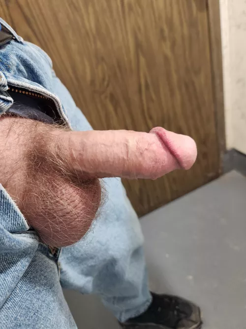 horny at workagain, [45] daddy looking for a good assistant