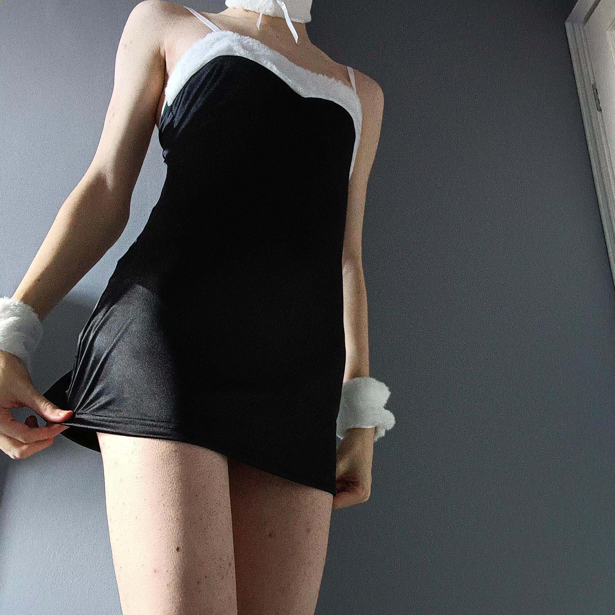 I think I suit a dress :3