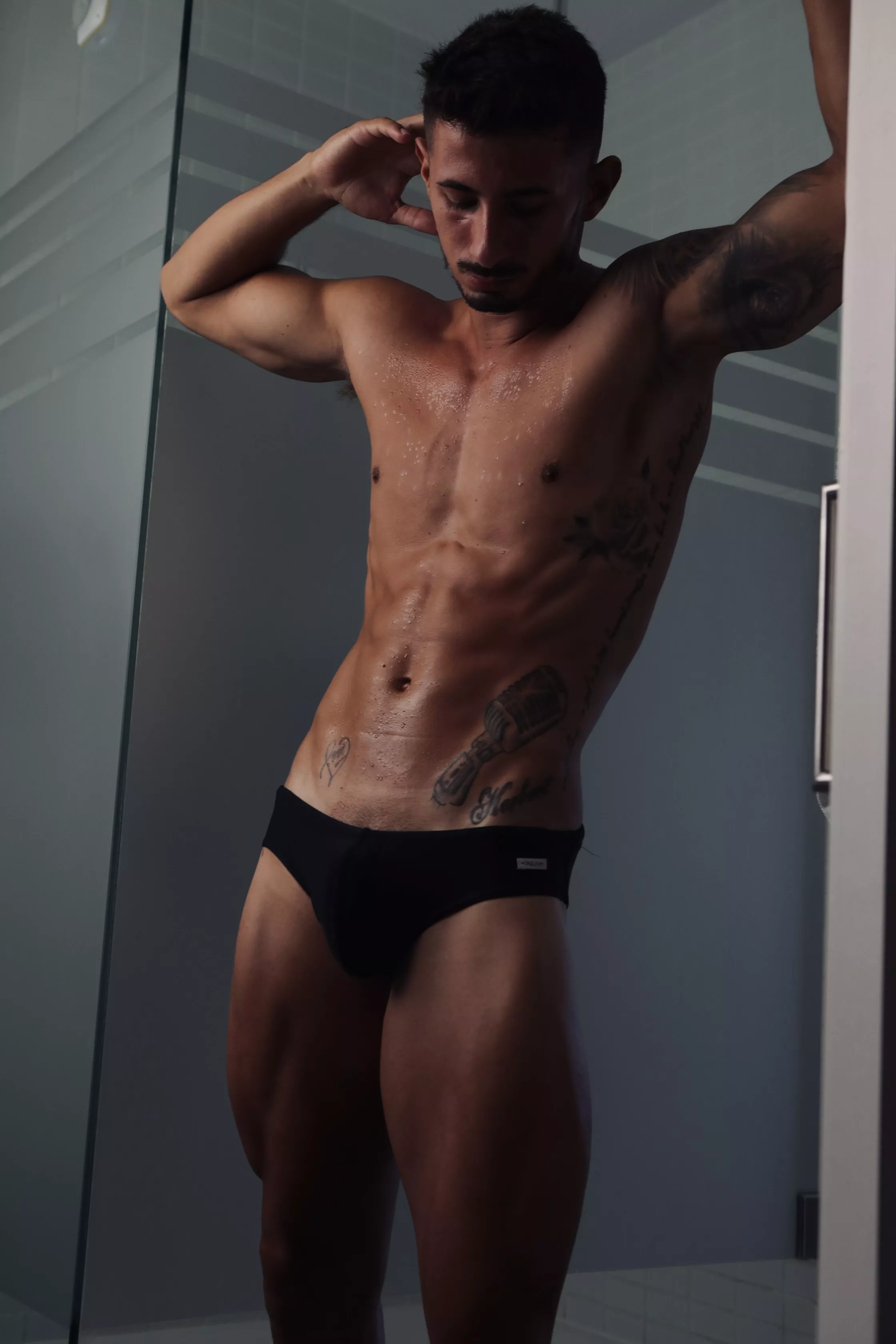 If you look close you can see the tanlines