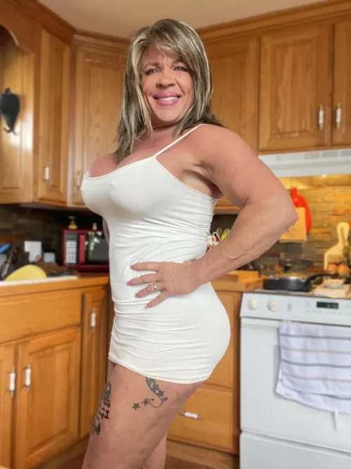 I’m here for your personal fuck toy