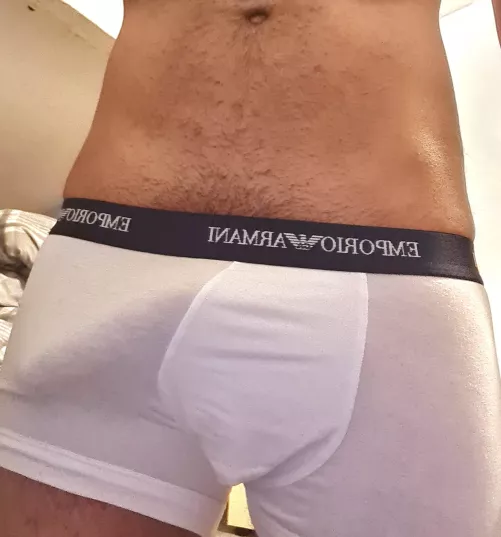 love wearing white...