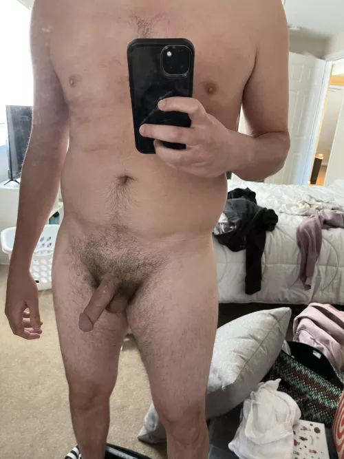 (M) 22 and slowly building towards a dad bod, would love a rating :)