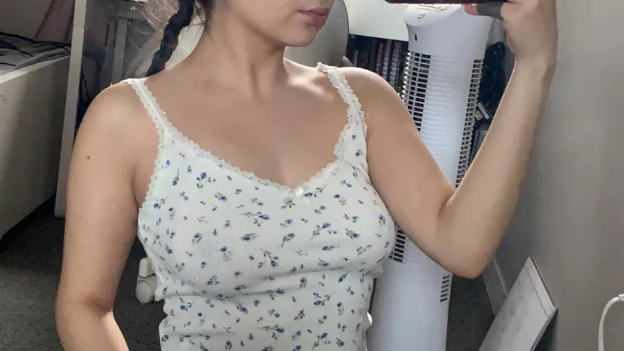 My floral tank top 🌷