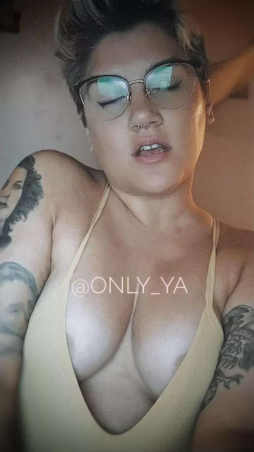 My nipples are so fucking sensitive today... I need a good titty lick
