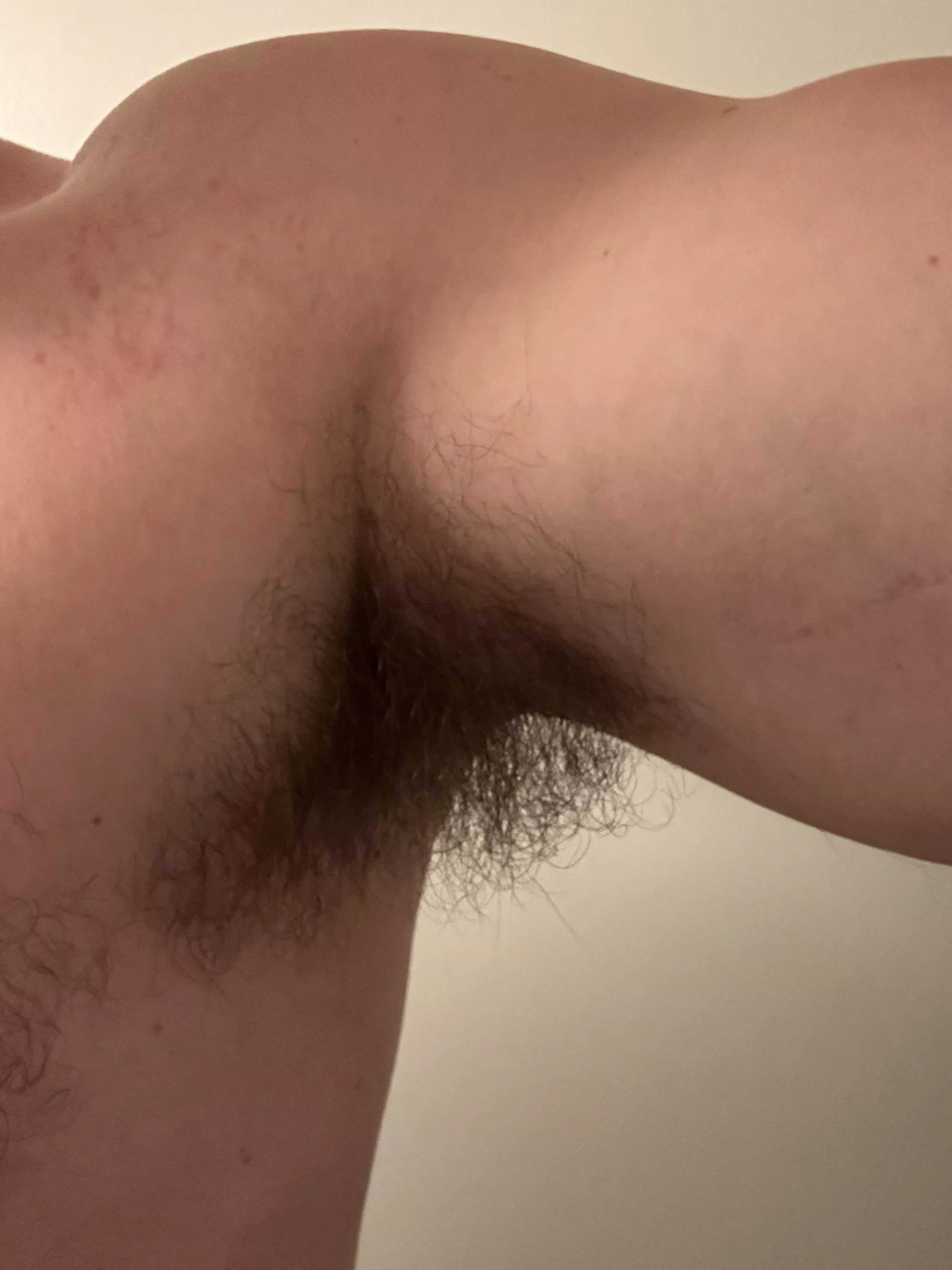 On my second workout w/o shower. Who wants in?