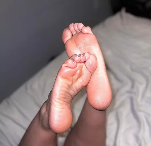 Post foot peel! Dm to see more