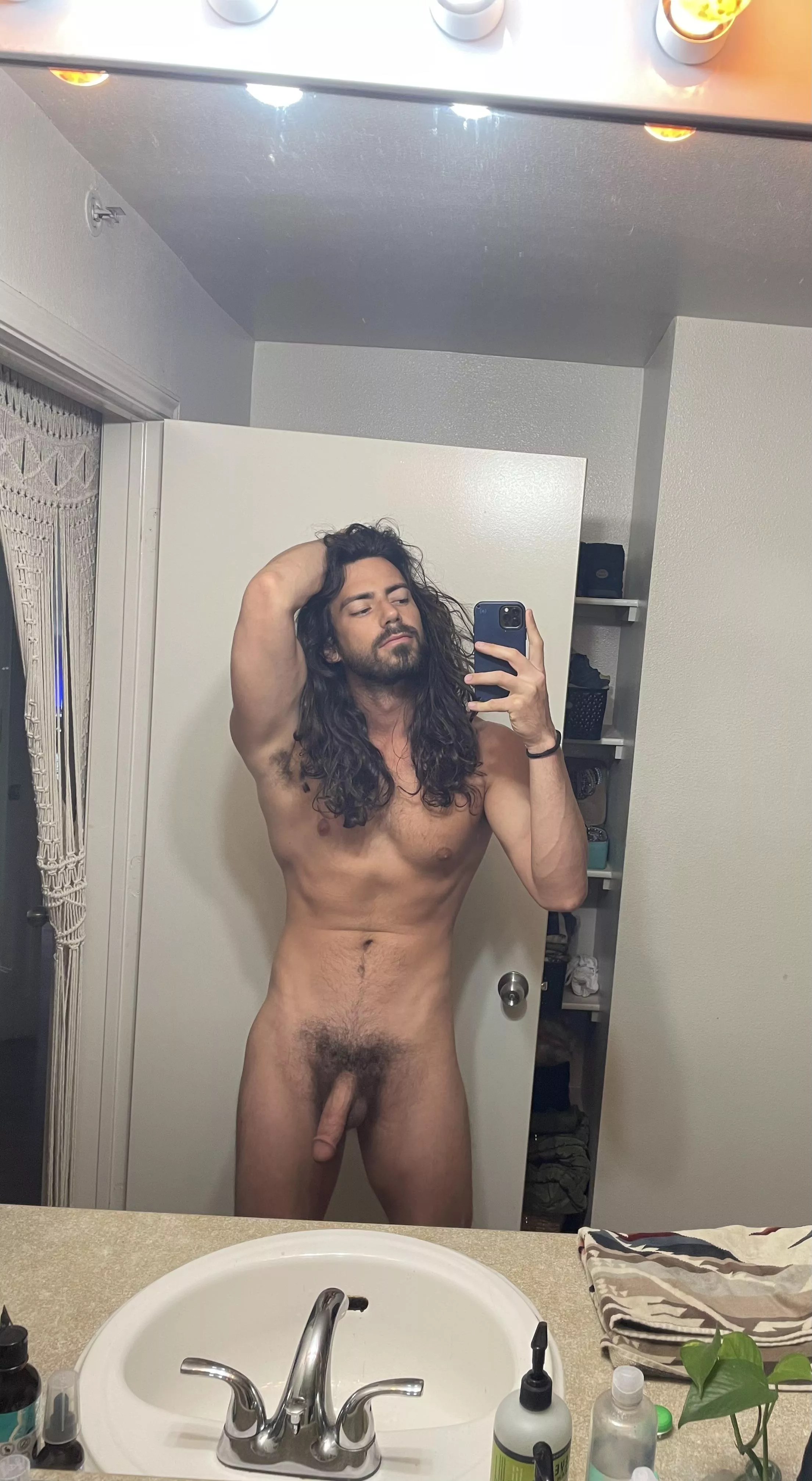 pre-shower ritual 😌