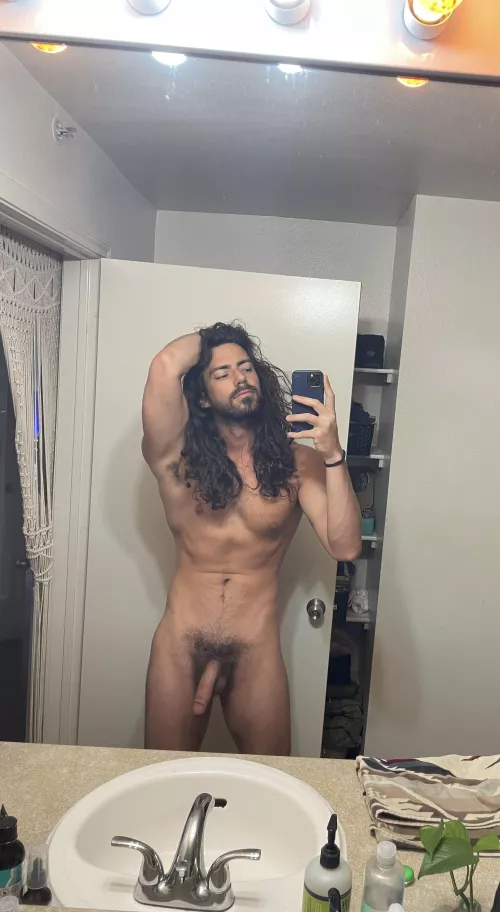 pre-shower ritual 😌