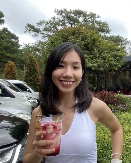 Pretty Filipina. Wwyd?