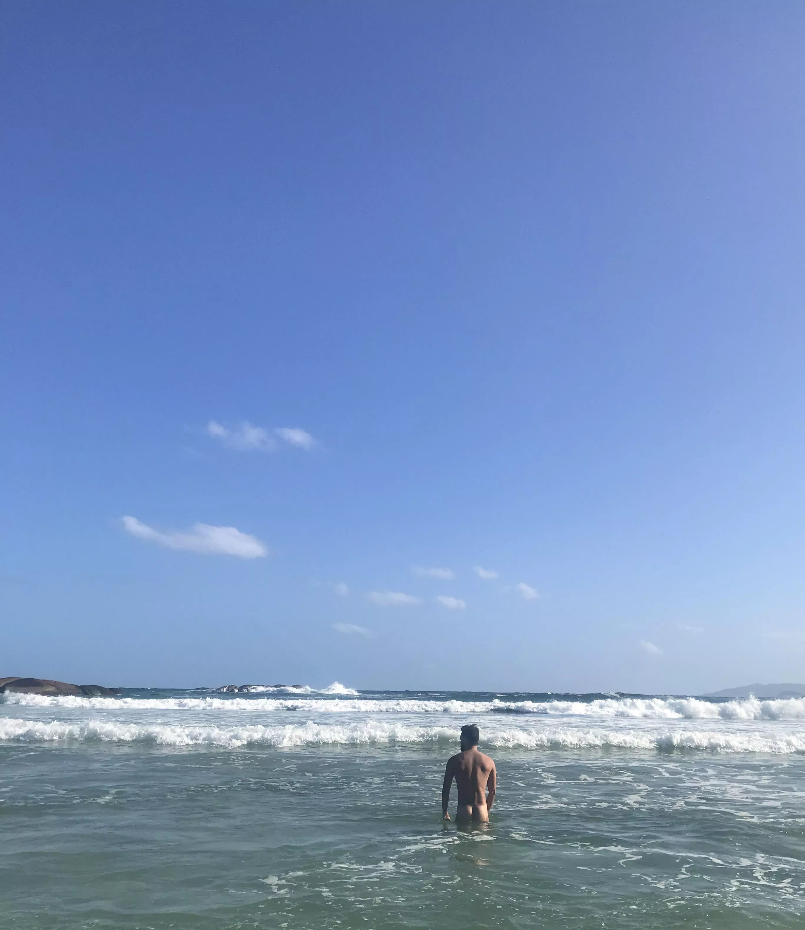 Shall we take a swim in the sea? 😏