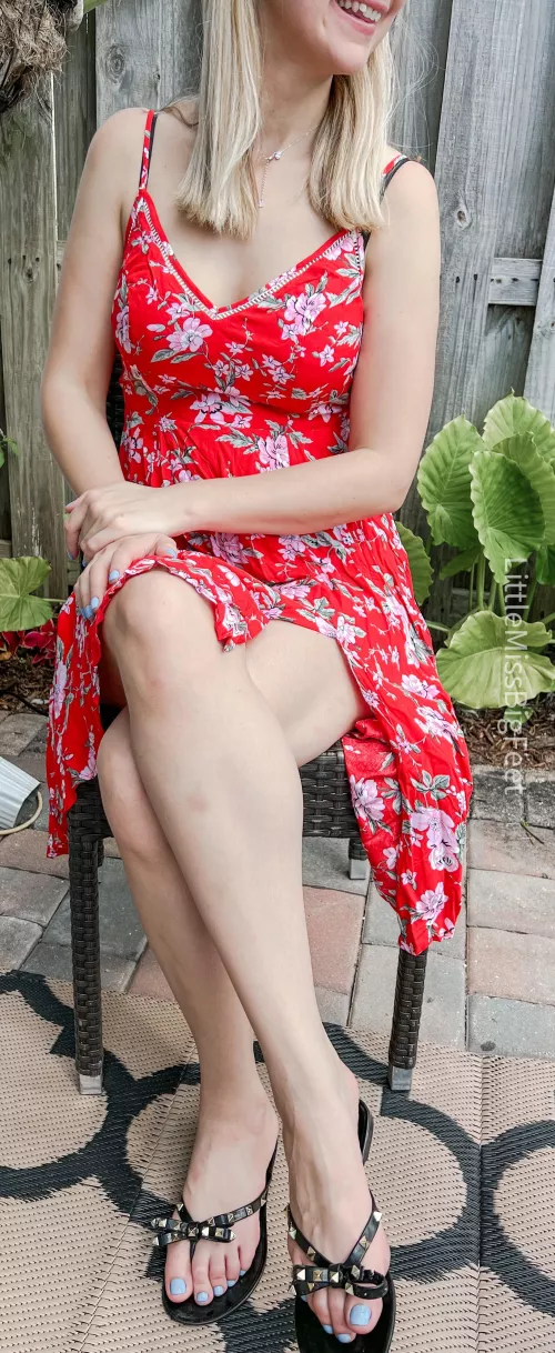 Summers here, short dresses here we come!