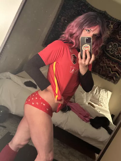 Who’s into girls that watch soccer ?