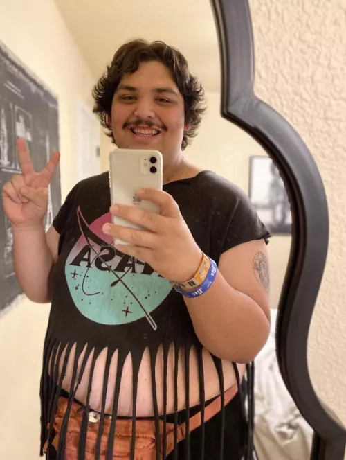 22 Any cute guys want to play ESO together? XB1 NA server, need a “special” questing buddy~