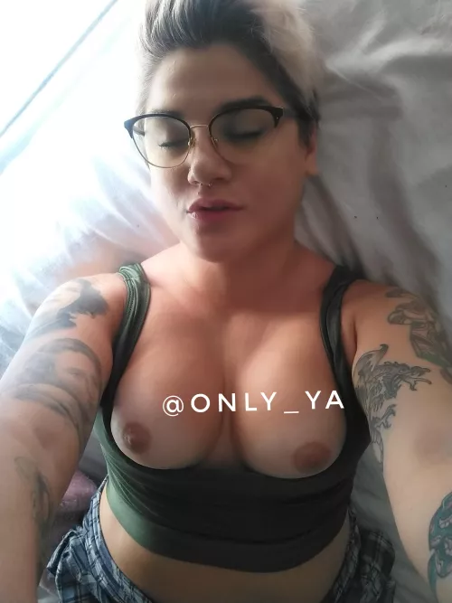 A lil high nap can turn up into a slow sex sesh