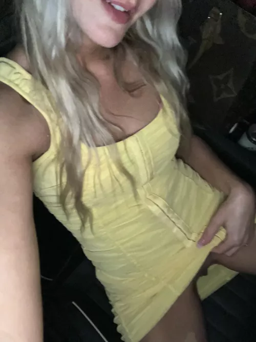 Always commando for easy access 👅