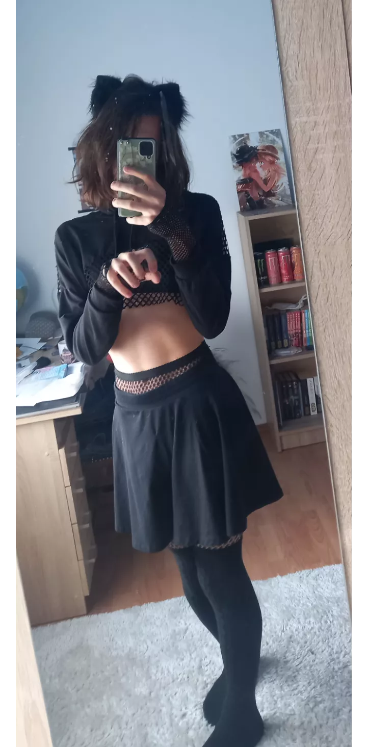 As a black cat I curse you with bad luck >:3