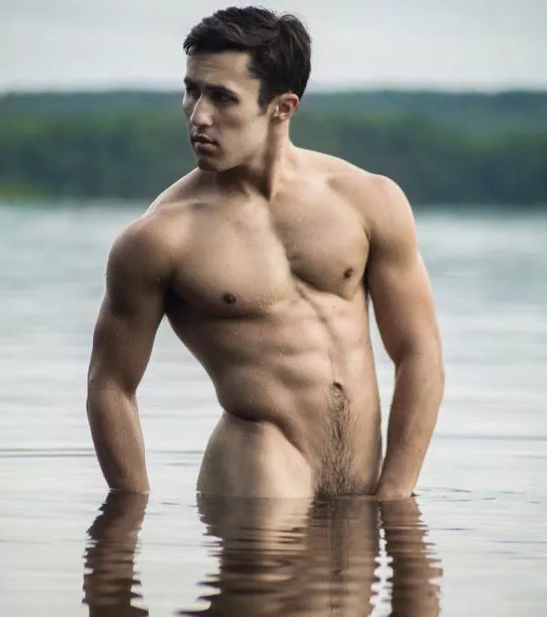 “Chris Olsen” …