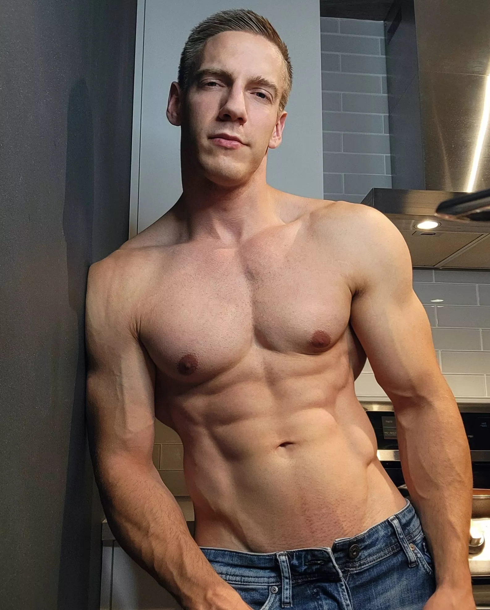 Come here & gimmie a kiss 😘