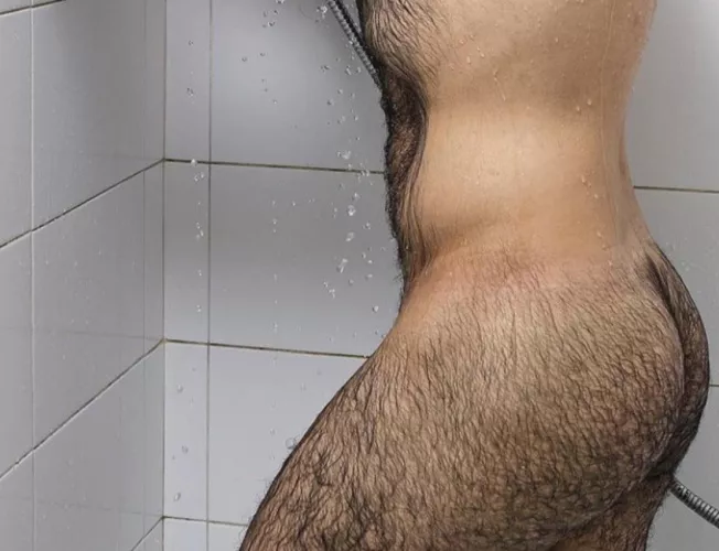 decided to take this 📸 mid-shower for your pleasure! 😉