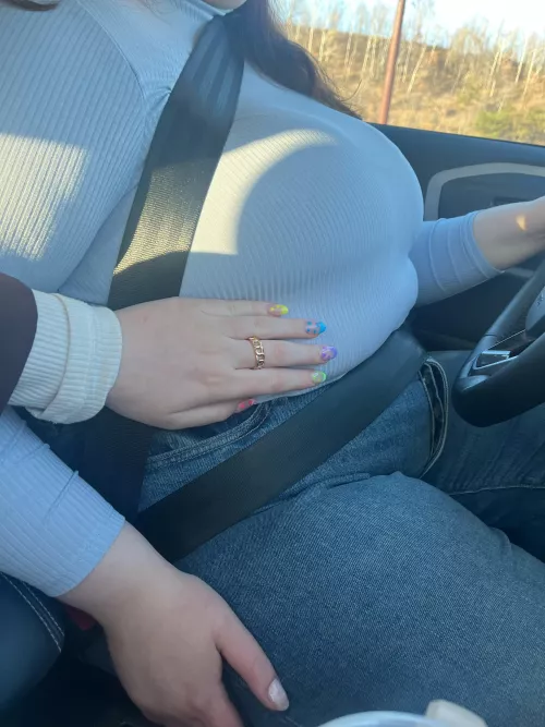 follow for more lesbian feedee content <3