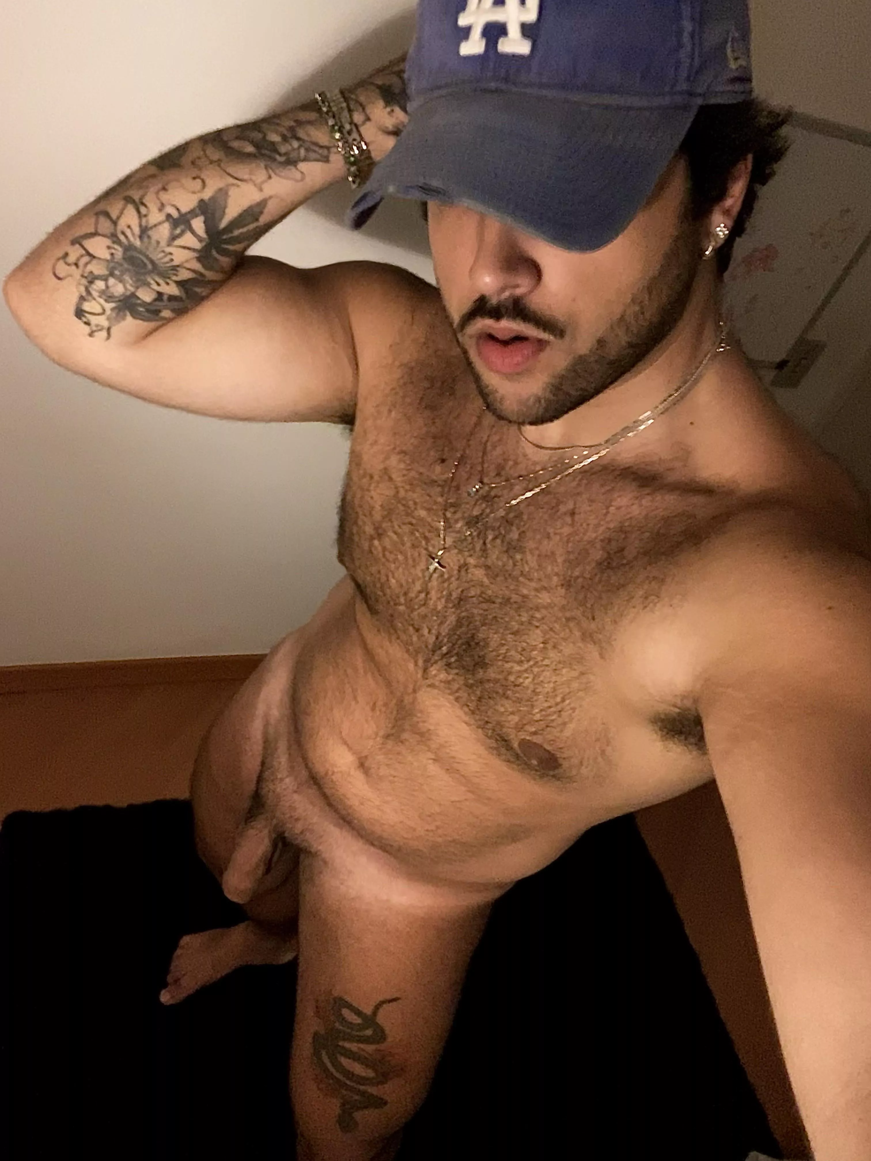 Full of testosterone worship me