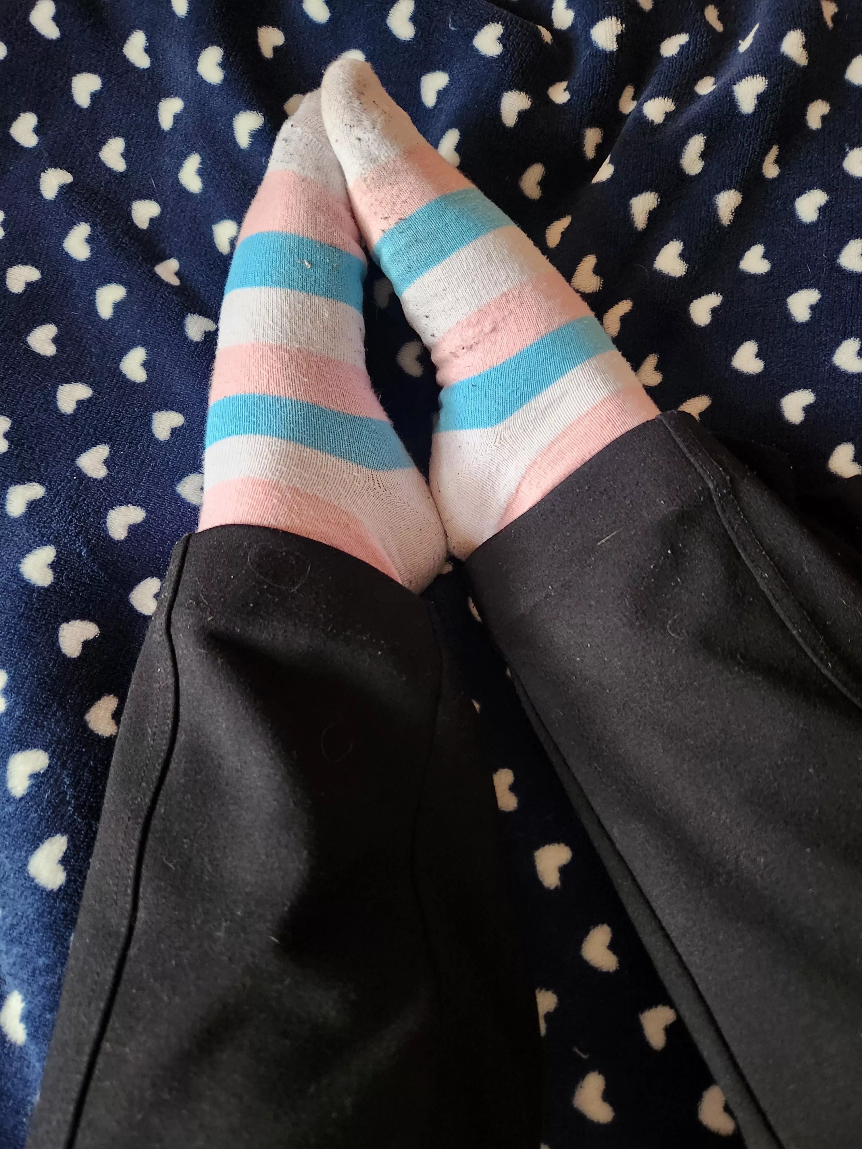 Get my socks messy please😁