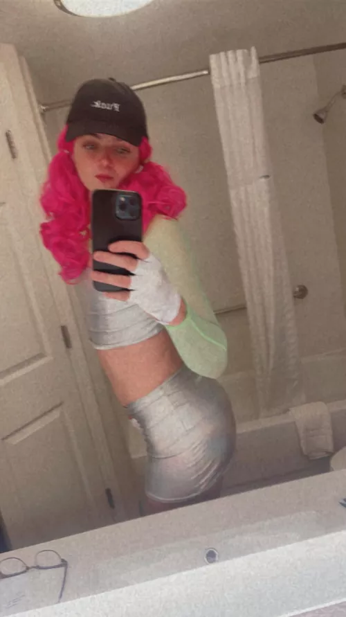 I look so fem omg 😳