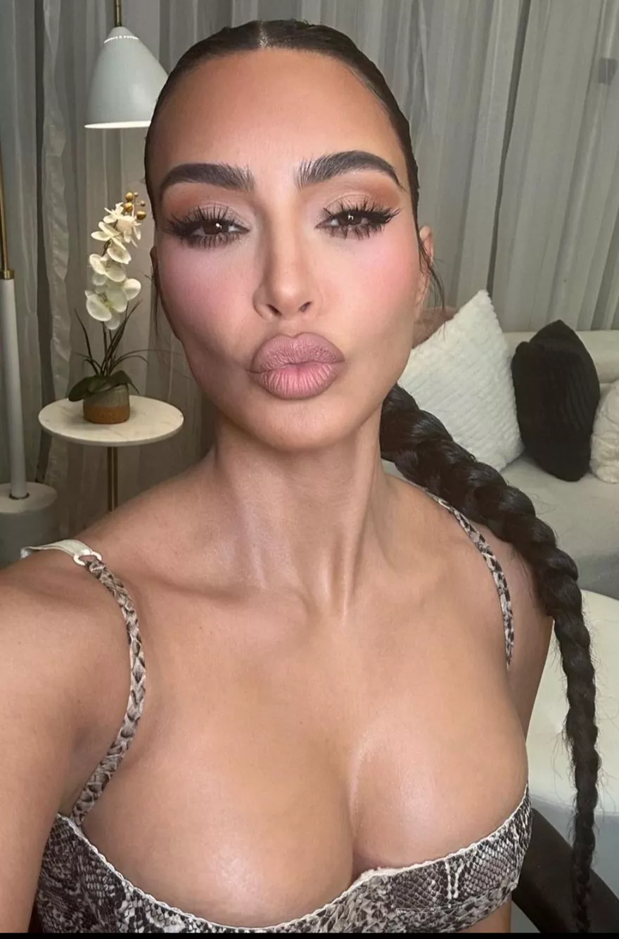 I'm sure she knows we want to cum on those lips
