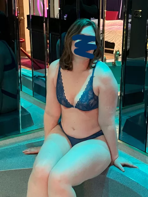 Just a hot milf in a giant bathtub surrounded by mirrors!