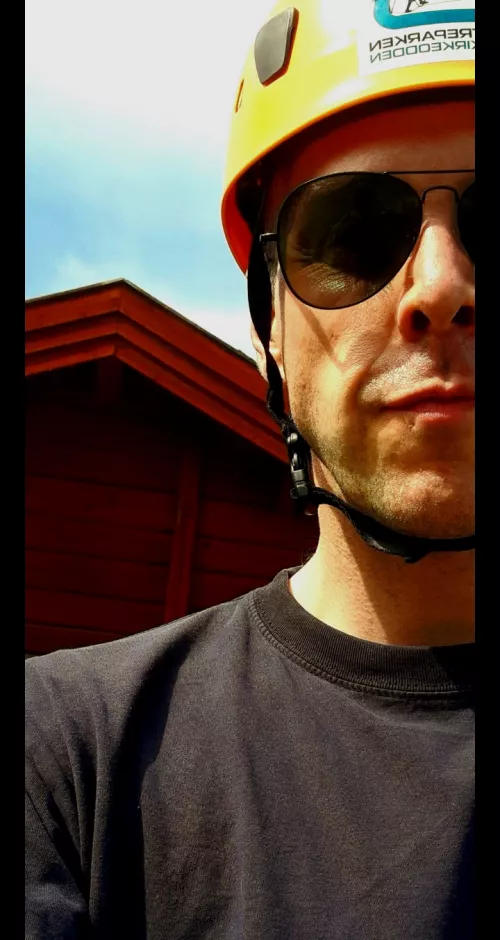 lf other gaymers that play ESO, would love to join a guild or group etc:)