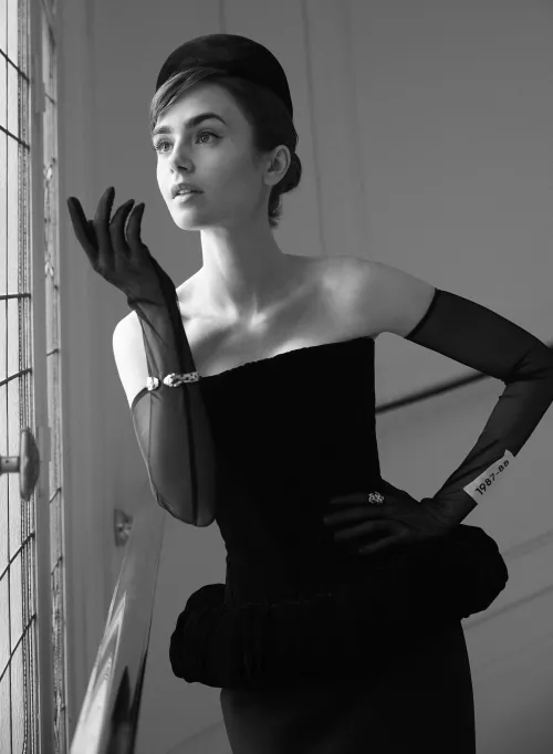 Lily Collins
