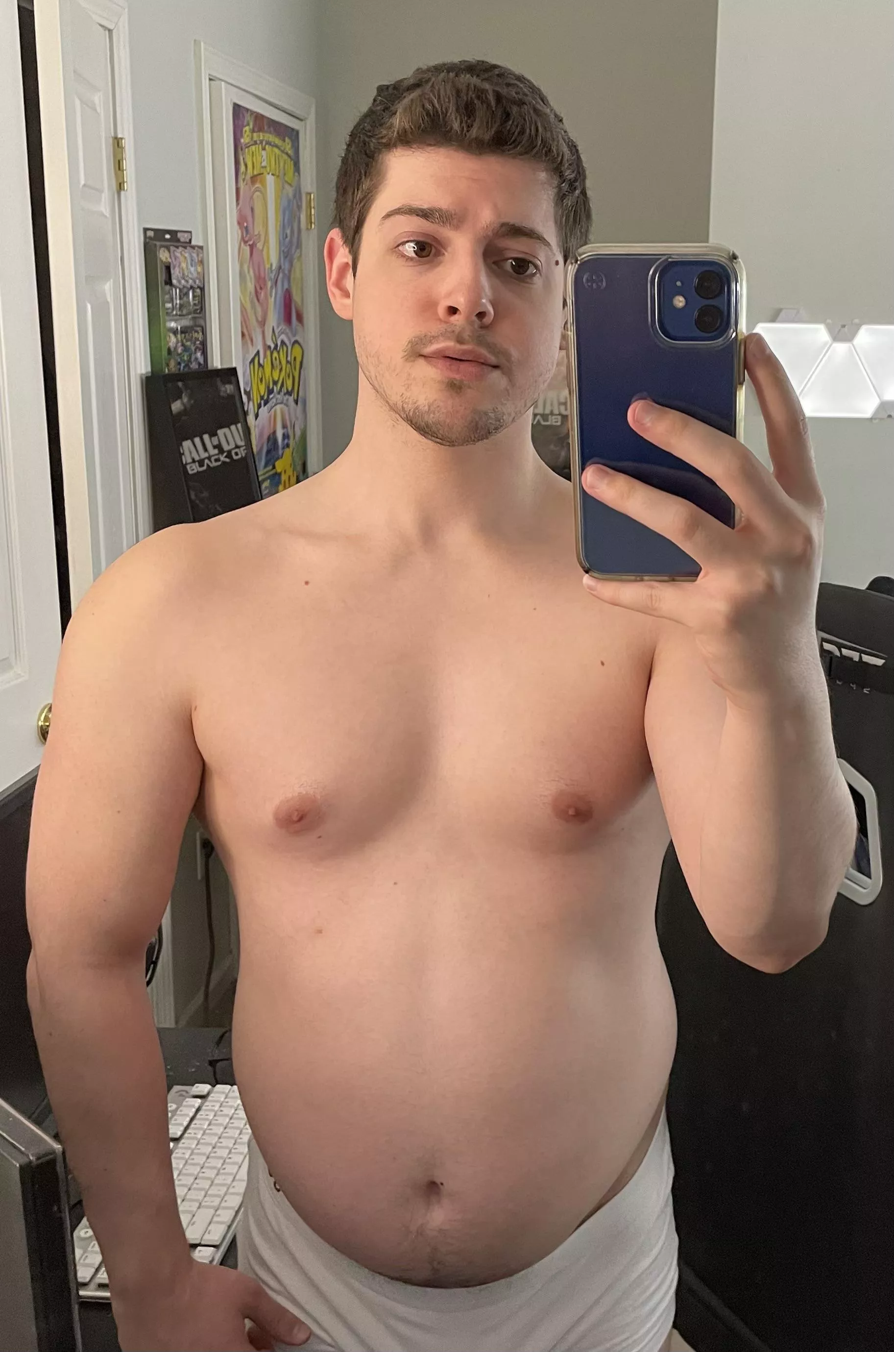 Love handles look good here