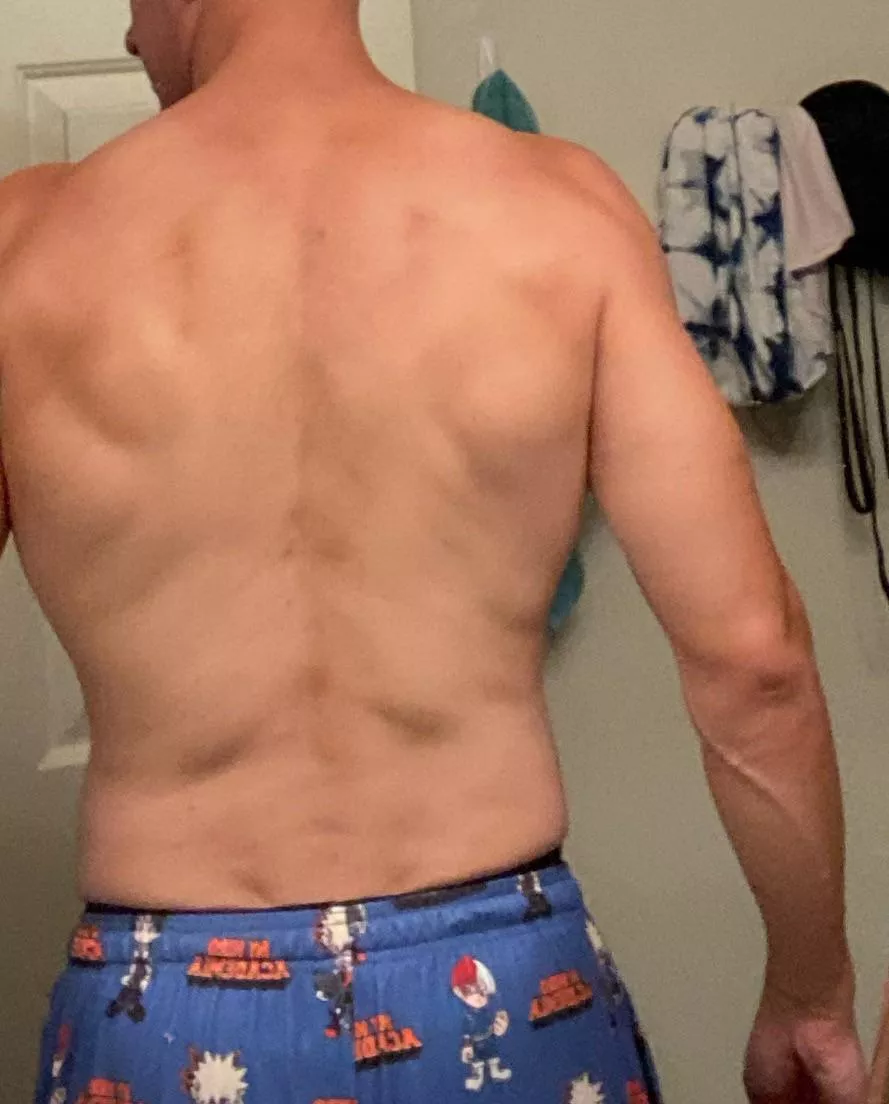 Need to work on my flexibility. I can’t reach my mid back to dry it. Gotta hang up the towel and rub against it. Unless I can get someone to help! [M]