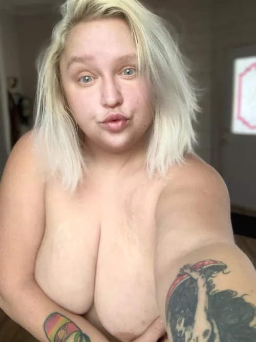 New selfie just for you babe! 💋