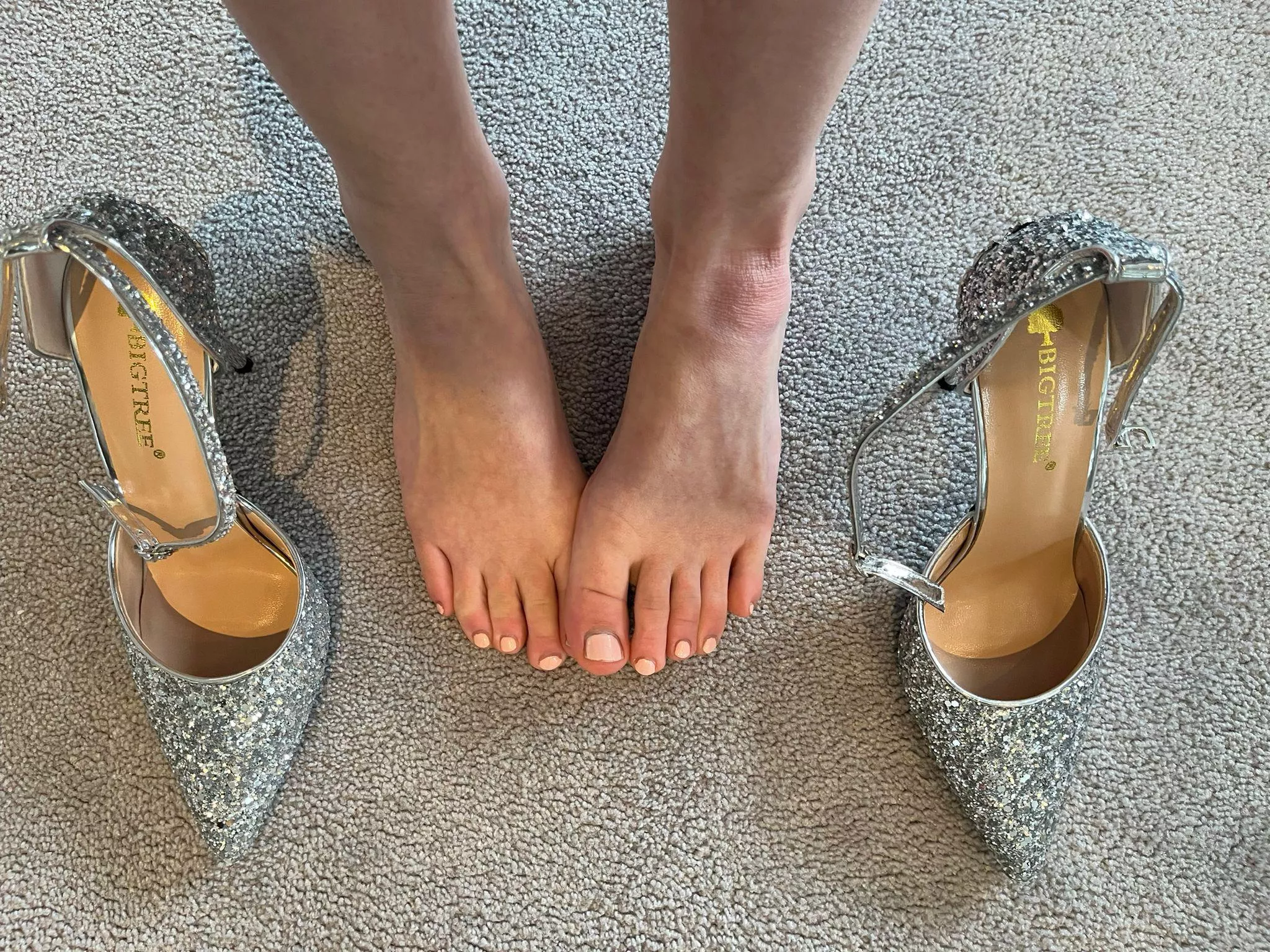 OC No ass, no tits. How many likes can my feets get?