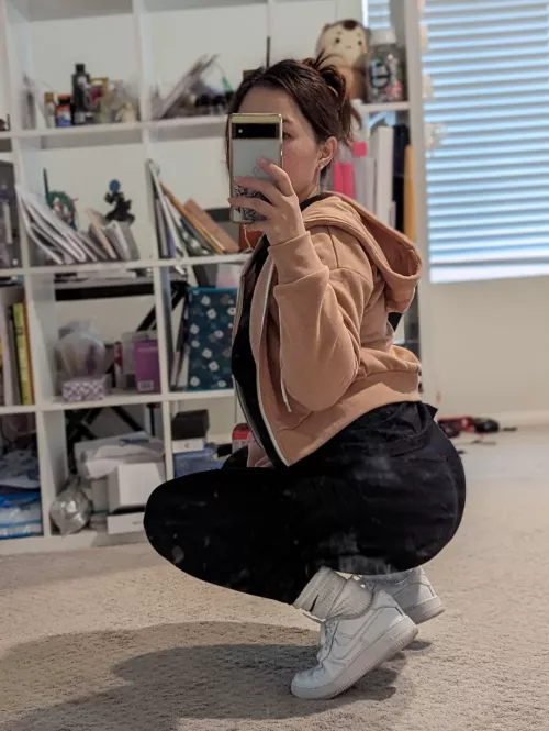 Please ignore my smudgy mirror