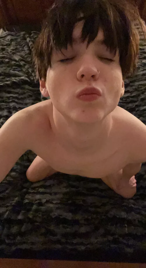 ready to catch your precious load 💦💦