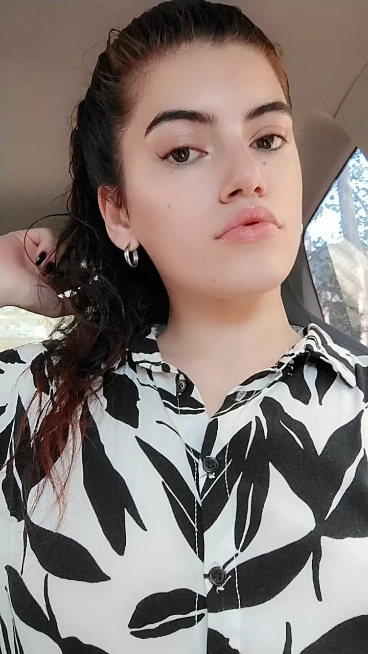 [selling] Good morning losers, ready to submit and play? Kik: angelgoddess263