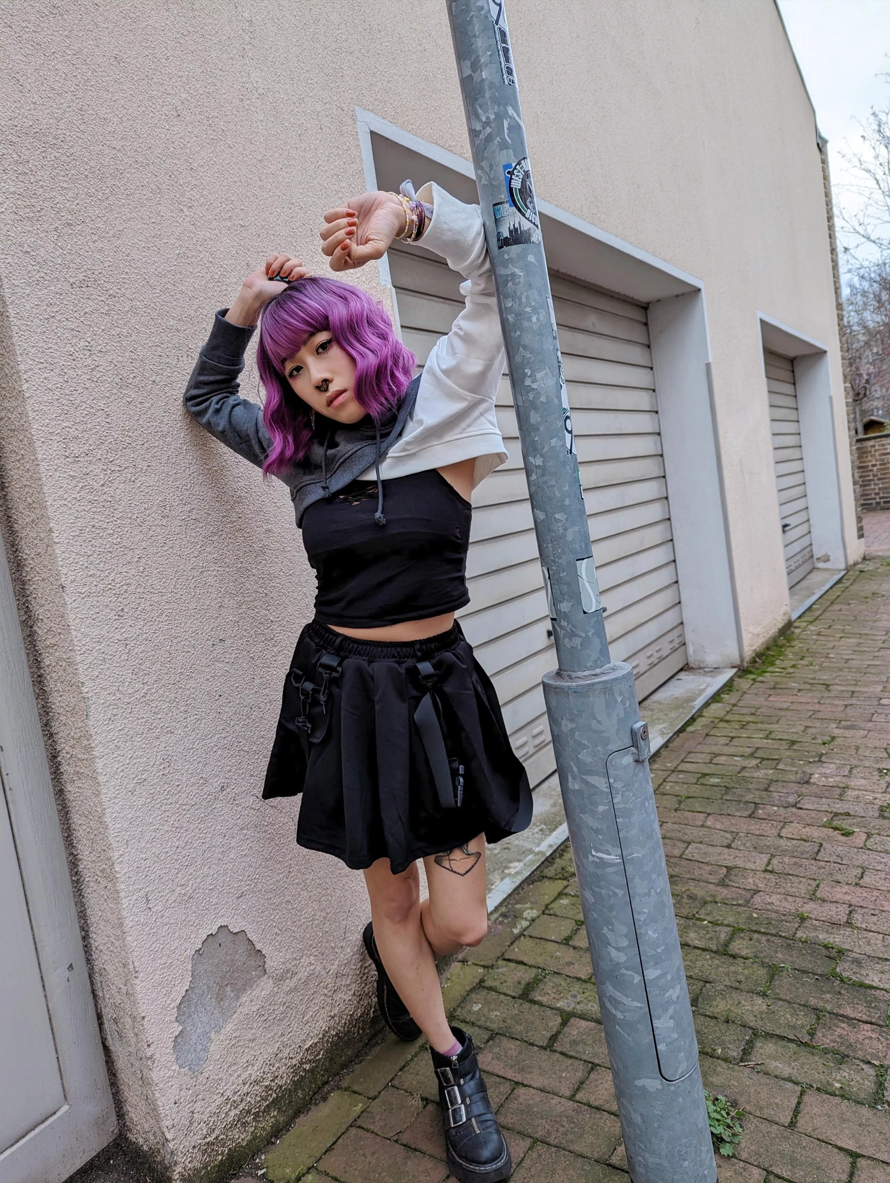 so violet haired goths are your type I bet! tell me I am wrong 😺