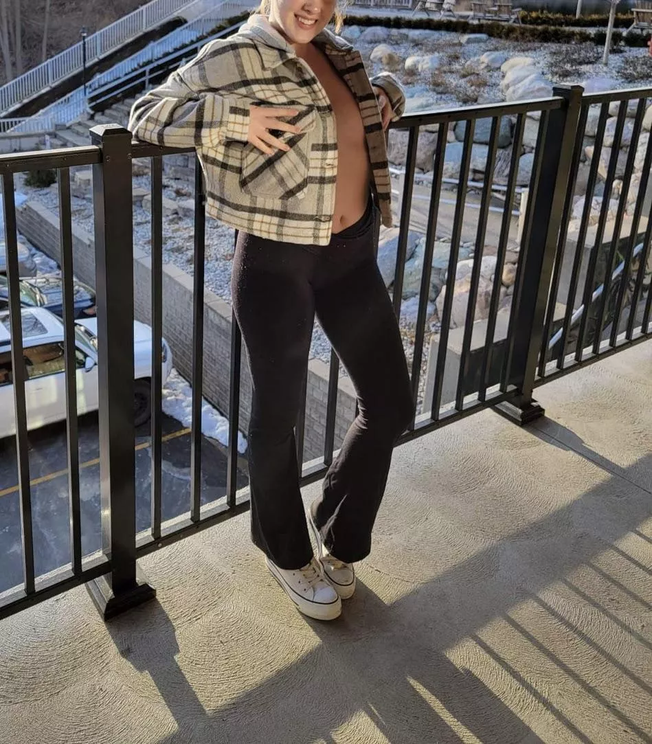 This is as scandalous as I would get in 40° weather today! (F)