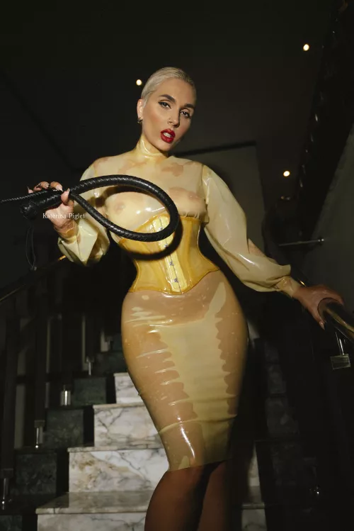 What could be more beautiful than natural-colored latex