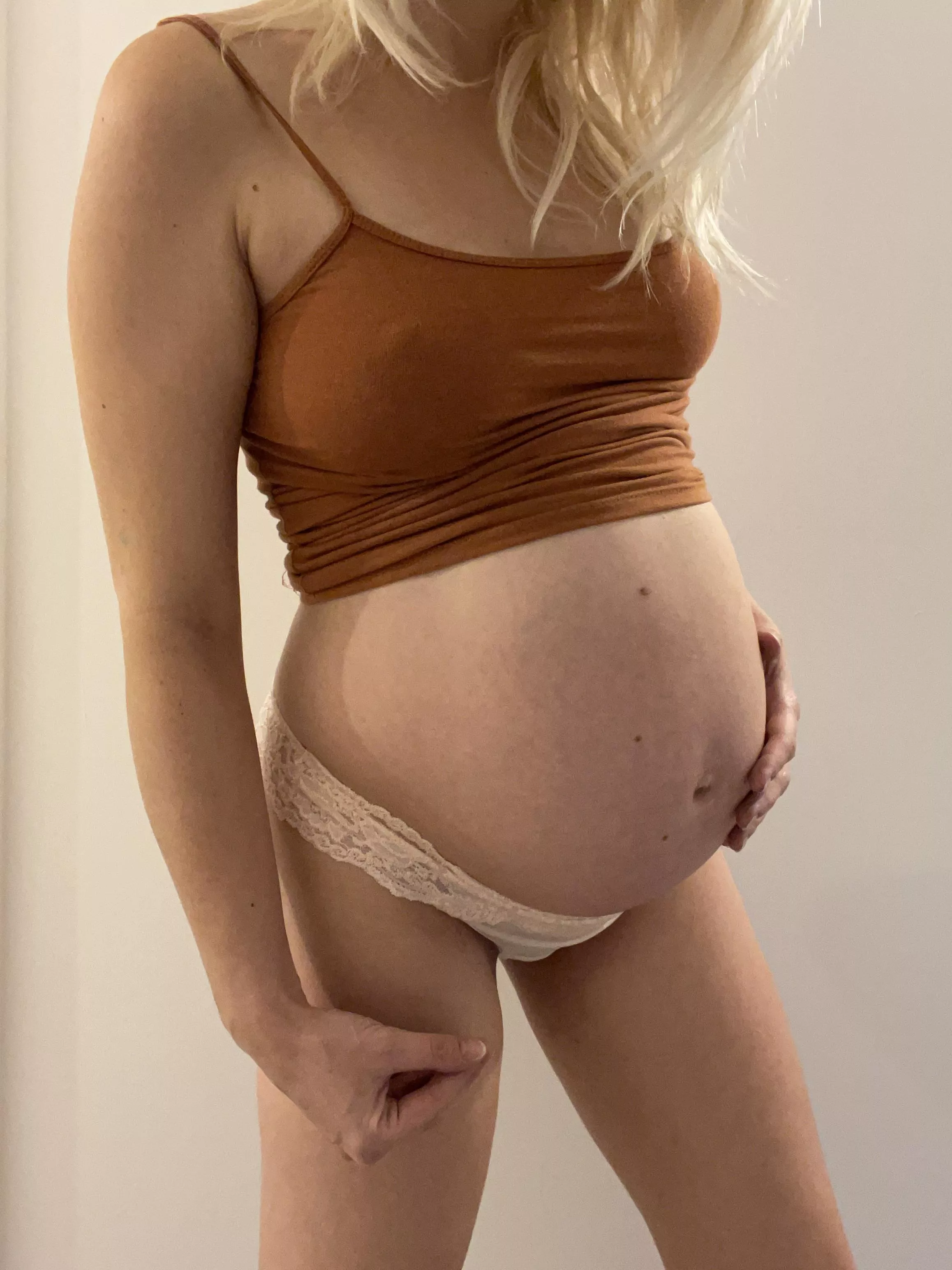 Who wants to have some naughty fun? 😈😈