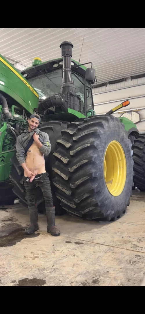 Working Alone in the Shop has its Perks 😏😎