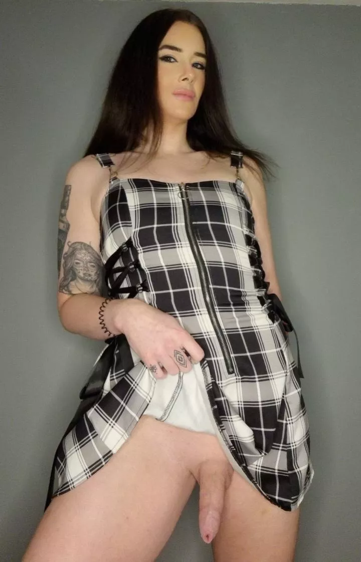 Would you go down on my girl dick x