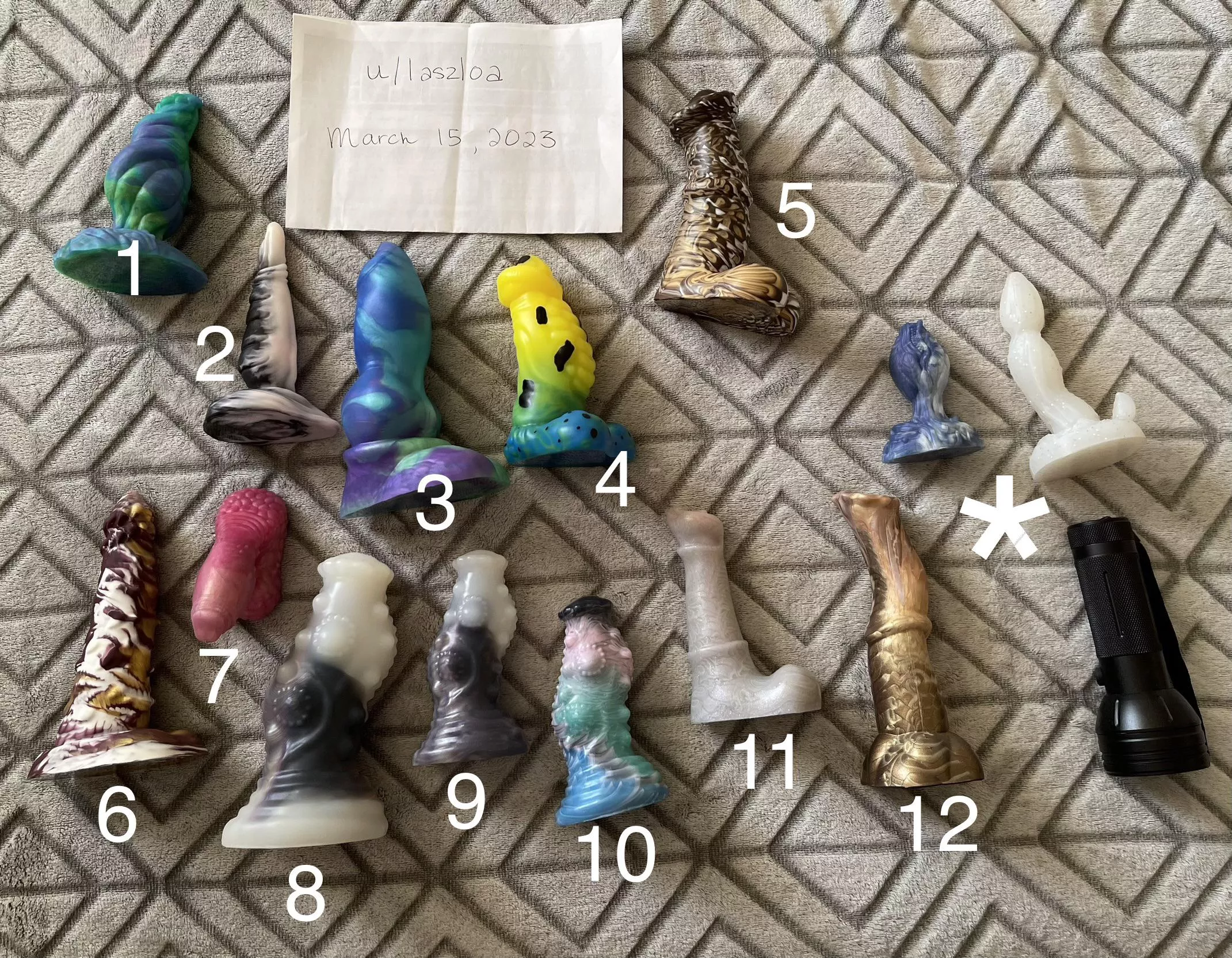 [WTS] [US only] Gorgeous Indie Toys for sale, freebies with every purchase! Great deals! Details in comments!