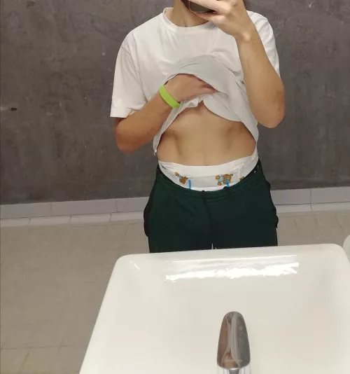 You would never guess if you saw me in the locker room what I was hiding underneath❤️ I guess that’s the best part about being abdl. You can’t judge a book by its cover❤️