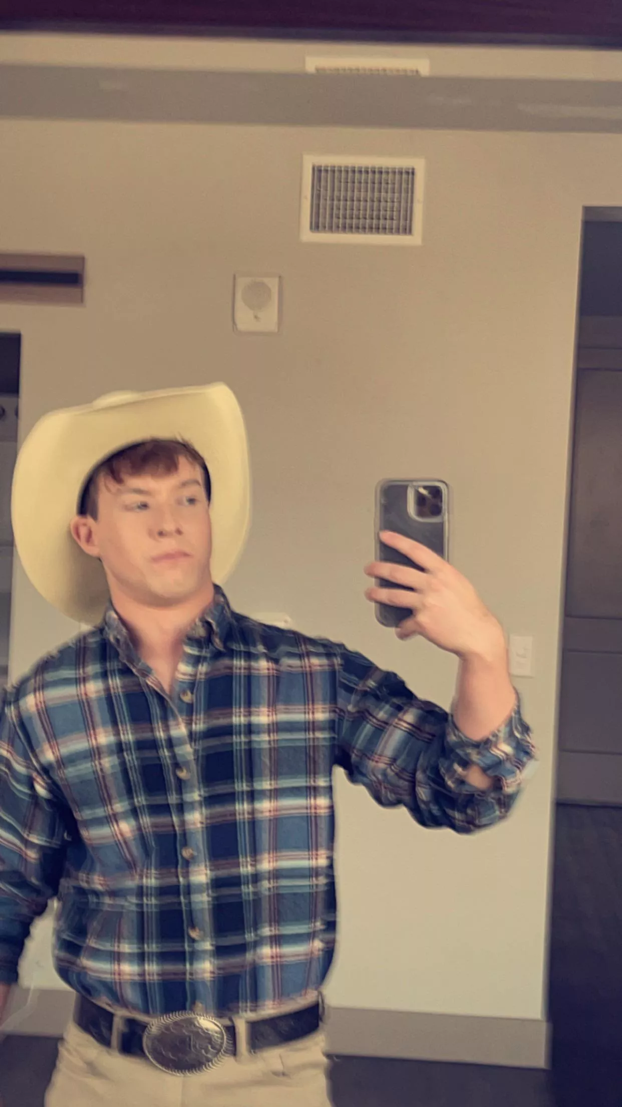 (23) Going to Nashville 🤠 Anyone want to be my partner?