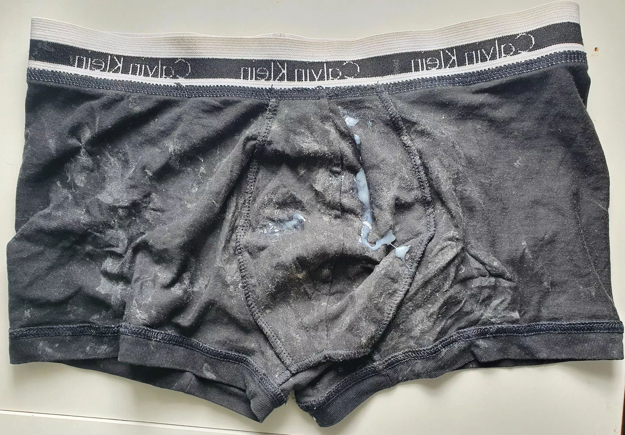 27 - looking for hot sexting. My turn ons are these: public (eg. If you’re at work), uniforms, roleplay (uncle, older stepbro, pizza delivery), masc guys, being lightly bullied and bulges and used boxers/cum rags… if any of this fits on you, add prhg