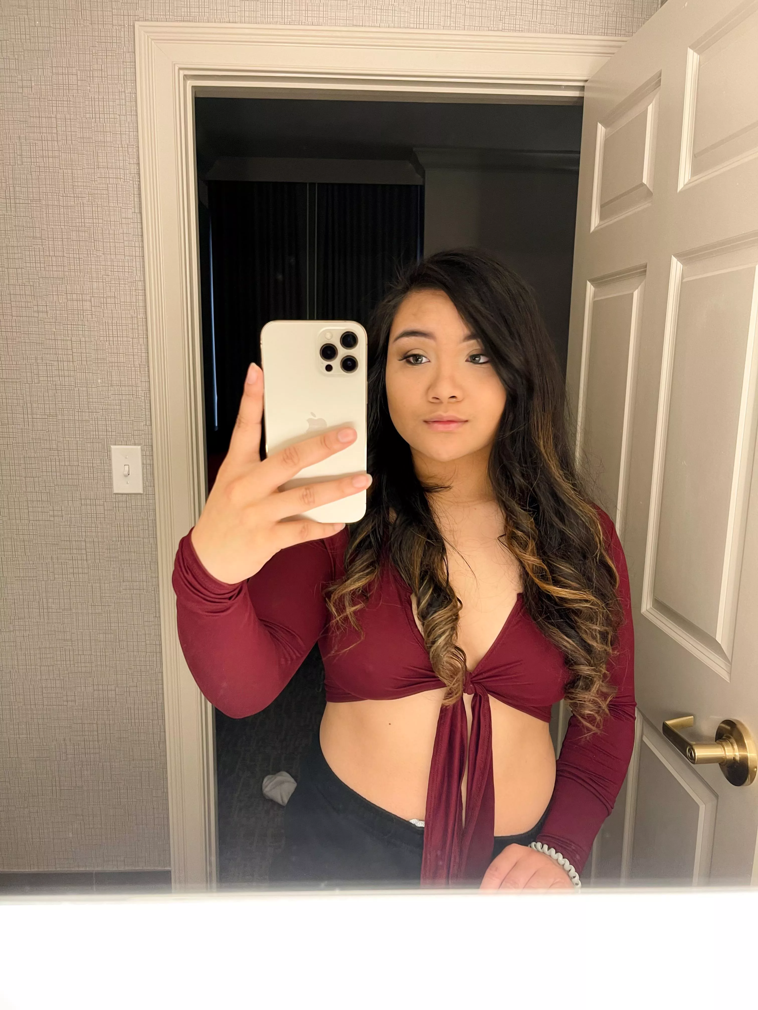 Any sugar daddies here 👀